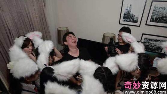 王思聪自称16岁才知自己是富二代