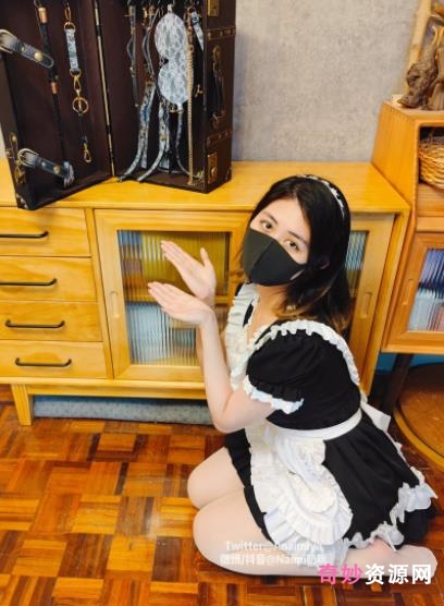 某推超人气重口本土妹子《onlyfans浮力姬naimi》(奶咪)最新散播最全合集_6G_