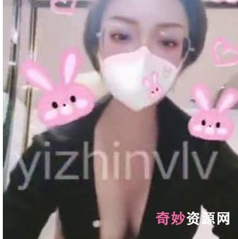 网红大婊姐某推的烧货之旅:24万粉丝的颜值和身材令人惊艳,把最好的食物留给自己!