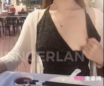 Hungerlan:40W粉丝一脱成名,玩得开,身材好,Papa技术86V725M的香蕉专访