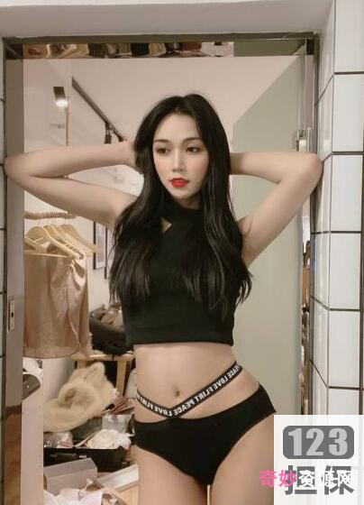 李智贤30部合集:兔女郎COS、JK服、新娘服、紫色包臀裙,网红abbily妖艳清纯路贤娆互动场面鹤立鸡群!新年春节宝宝必备!