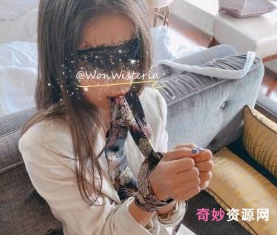 S级身材反差女神Wisteriawon带你三人游,让你表里心跳加速