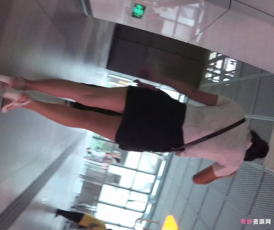 城市美女街拍CD系列:小明的21.7G机场地铁视频收藏