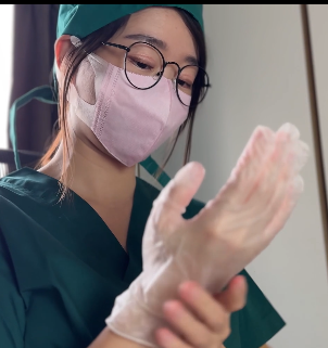 转载快手性感女医生Ellie最新合集1V662M,台湾清华外文系私拍