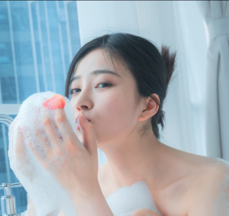 优质打包百度盘身材女神年年nnian胖臀72套合集14V3069P25.18G，服装扮演极致诱惑