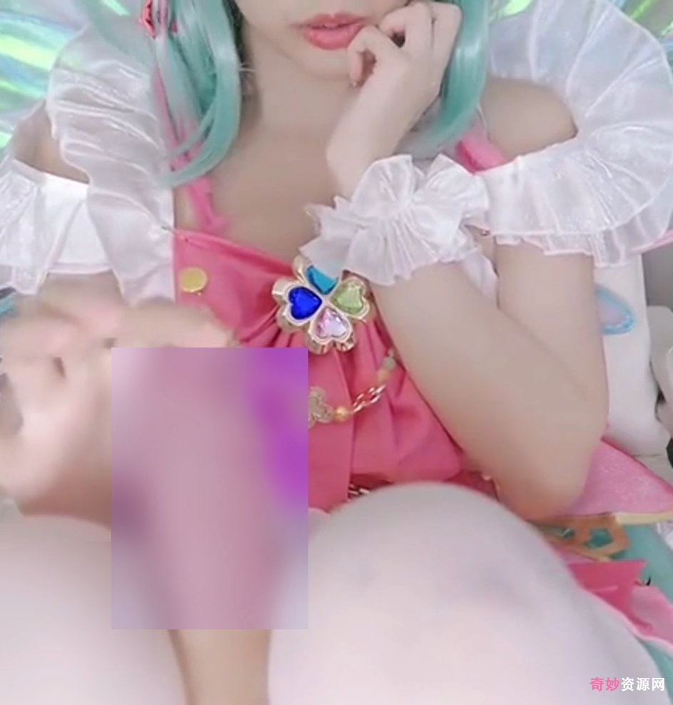 铃木美咲359.3G丝足美腿视频合集，柔美床单魅力展现