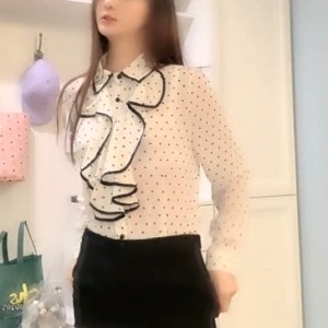 快手是你的小可爱哎收藏视频合集29部15.6G，长得不错，漏的不多，按需内容