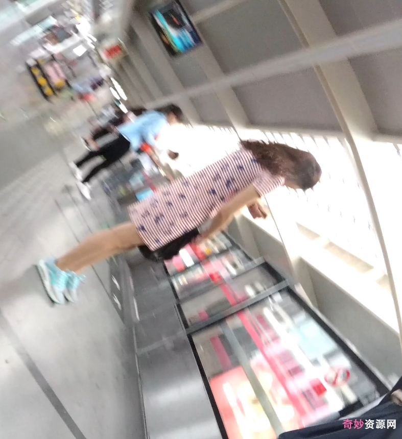 80部诱人视频合集8.5G街头抄底TTK