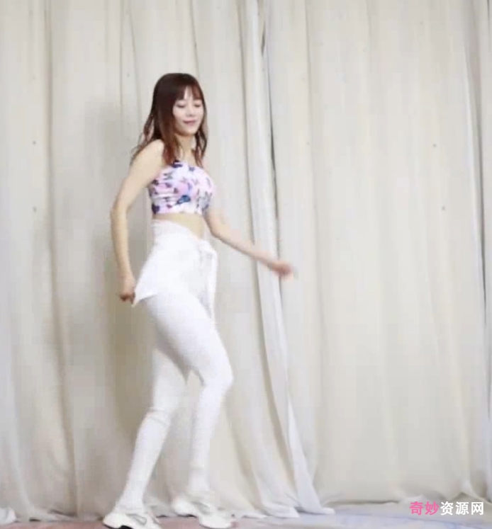 巧小君广场舞热舞合集36部16G超火辣