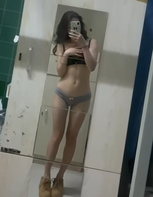 音乐系冯佩霞越轨门事件1V438M内容劲爆