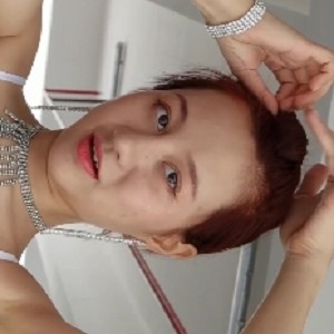 推特娜娜红色泳装私拍2V8.1G魔鬼身材