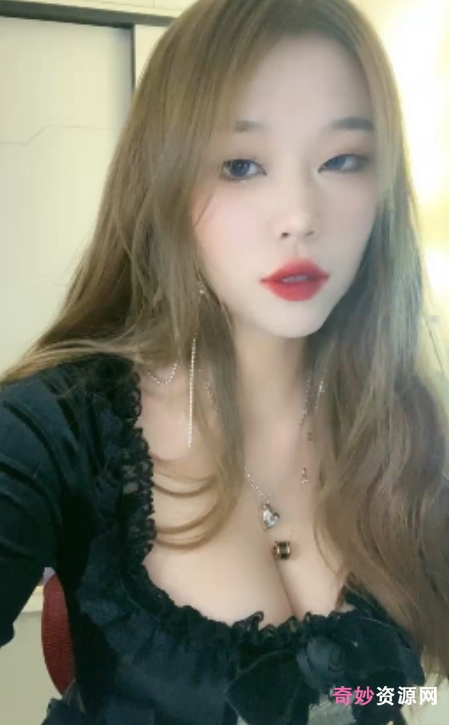 套路直播白桃绝密珍藏1V1.2G蜜桃成熟时