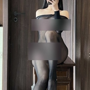 推特小亦无敌122V热舞集377MB够润