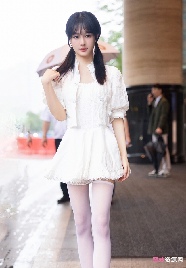 谢小蒽秀人网28G热舞合集28V太嫩了