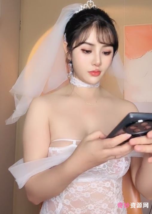 窄门无草丰腴佳人糯米姐姐带货互动7部3.96G