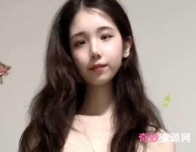 果冻小姐反差私拍9V222M甜美妹子隐藏另一面