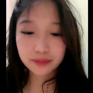 1.2G反差稀缺某花清纯榨汁机美女约P友互动2V