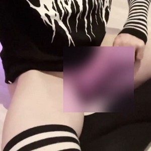 1.8GP站伪娘别样风情视频1V韵味撩人